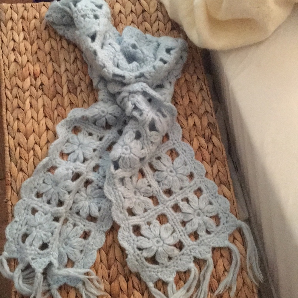 4 for $25🌟Super soft, baby blue knit scarf